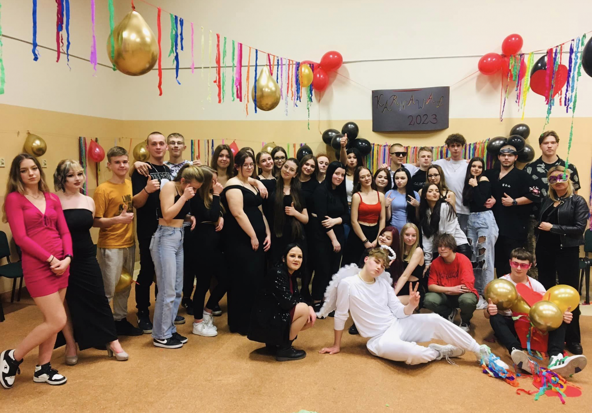 Zabawa walentynkowo-karnawałowa