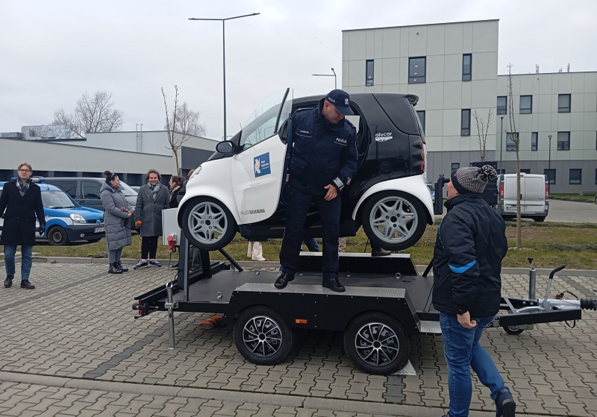 Przekazanie symulatorów dla pilskiej jednostki