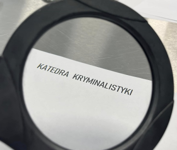 Tajniki kryminalistyki – uczniowie klasy policyjnej na zajęciach w ANS w Pile